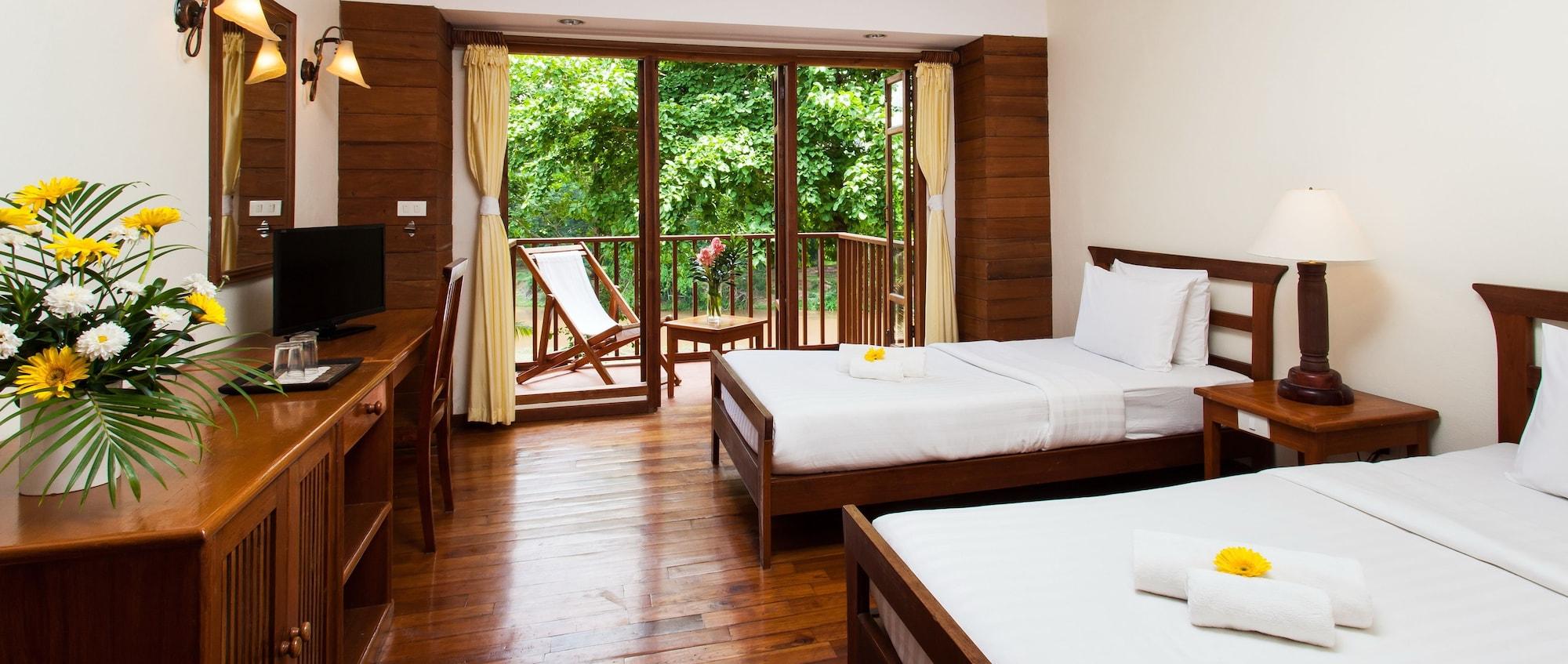 Riverhouse-The Teak House Mae Sariang Eksteriør billede