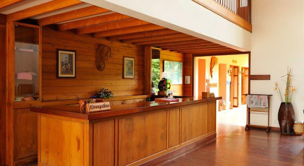 Riverhouse-The Teak House Mae Sariang Eksteriør billede