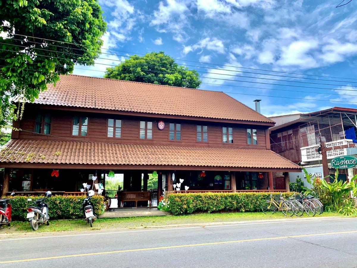 Riverhouse-The Teak House Mae Sariang Eksteriør billede